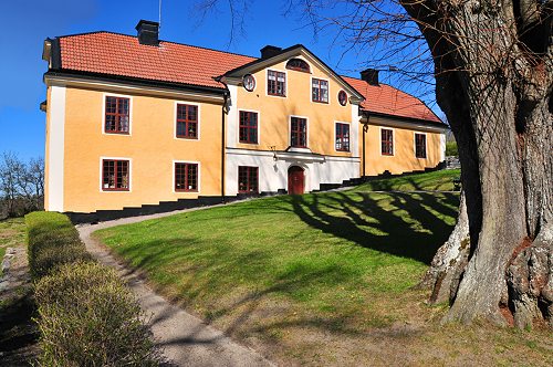 Schloss
Görväln